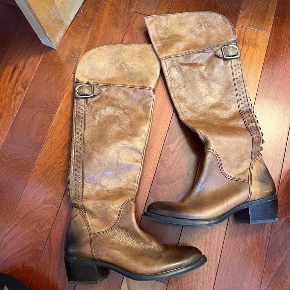 Vince Camuto Cowboy boots size 37.5